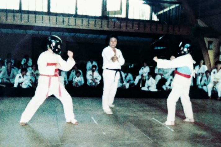 1987 - GM Tae Zee Park refereeing at Sauk Valley Seminar - Brooklym, MI